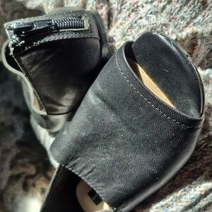 Steven by Steve Madden Black Leather Pearlaa Flats 7.5